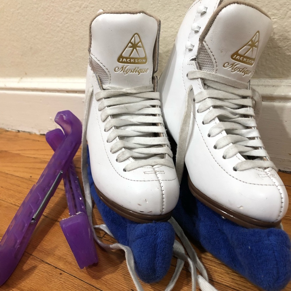 Jackson Mystique Ice Skates with blade covers